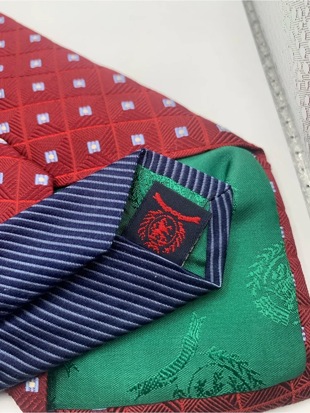 TOMMY HILFIGER Men's Burgundy Geometric Silk Tie